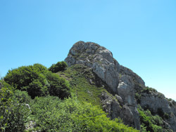 Corno di Canzo Centrale (1368 m) - Ovest | Anello da Gajum ai Corni di Canzo