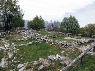Parco Archeologico (610 m) Piani di Barra | Da Malgrate al Monte Barro