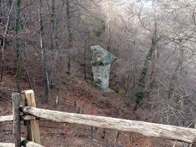 Fungo n.1 (730 m) - Rezzago | Escursione ad anello ai Funghi di Rezzago