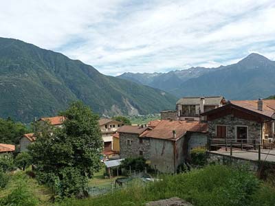 Albonico (425 m) | Da Sorico al Tempio di San Fedelino