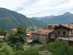 Albonico (425 m) | Da Sorico al Tempio di San Fedelino