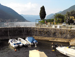 Riva di Faggeto Lario - Lago di Como