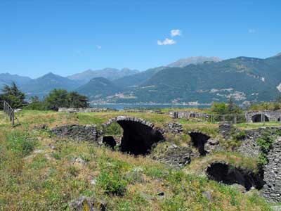 Il Forte di Fuentes sul colle di Monteggiolo
