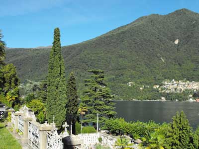 La Piramide di Joseph Frank nel cimitero di Laglio