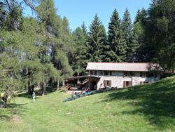 Rifugio Bellano (1270 m) | Da Sueglio al Monte Legnoncino