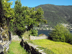 Via per Piazzaga (350 m) - Torno | Anello da Torno alla Pietra Pendula